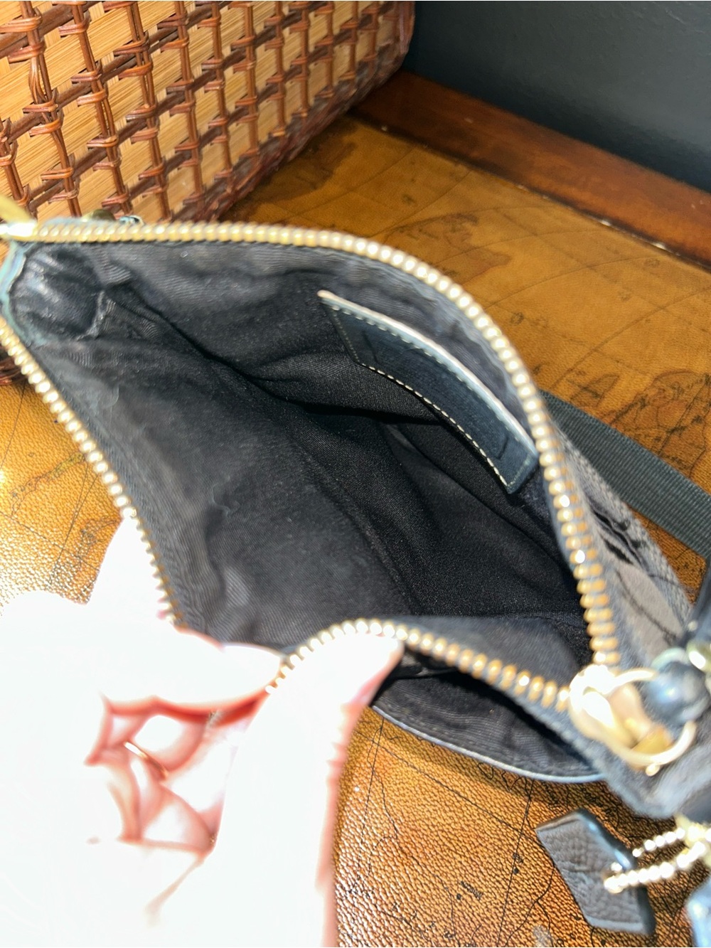 Coach Hampton Signature Black Canvas Swingpack Crossbody Bag with Turnlock - Picture 15 of 16